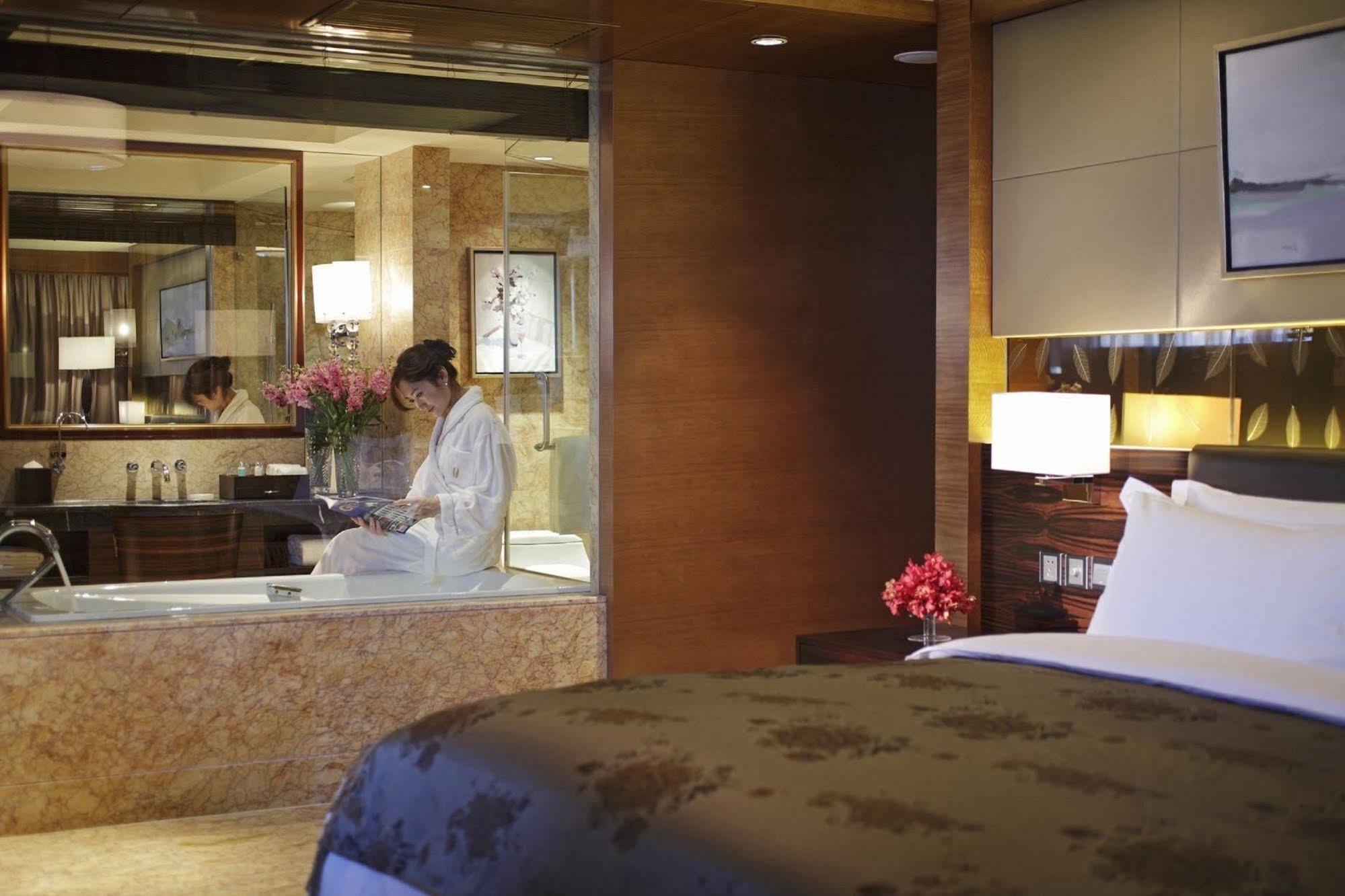 Lake View Hotel Beijing